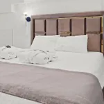 Noa Boutique Beautiful Penthouse With Private Parking
